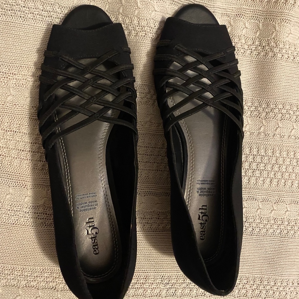 East 5th Grace Black Lattice Slip on Peep Toe Wedge Sz 9 Medium